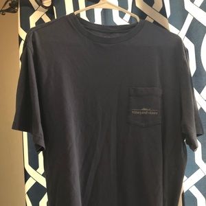 Vineyard vines T shirt